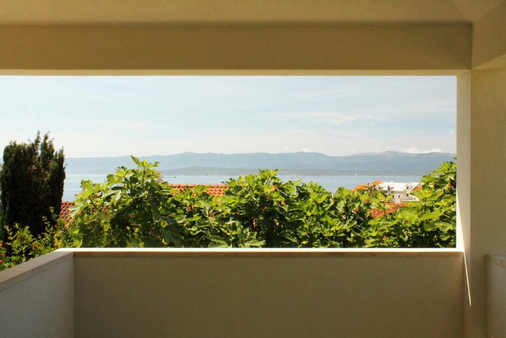 Apartments Nejasmic - Little House For Peaceful And Domestic Vacation Μπολ Εξωτερικό φωτογραφία