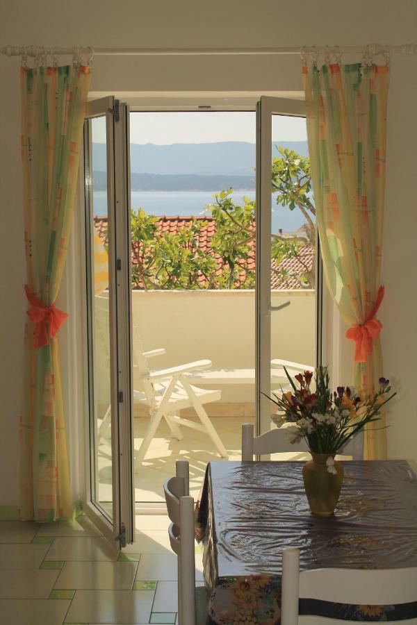 Apartments Nejasmic - Little House For Peaceful And Domestic Vacation Μπολ Εξωτερικό φωτογραφία